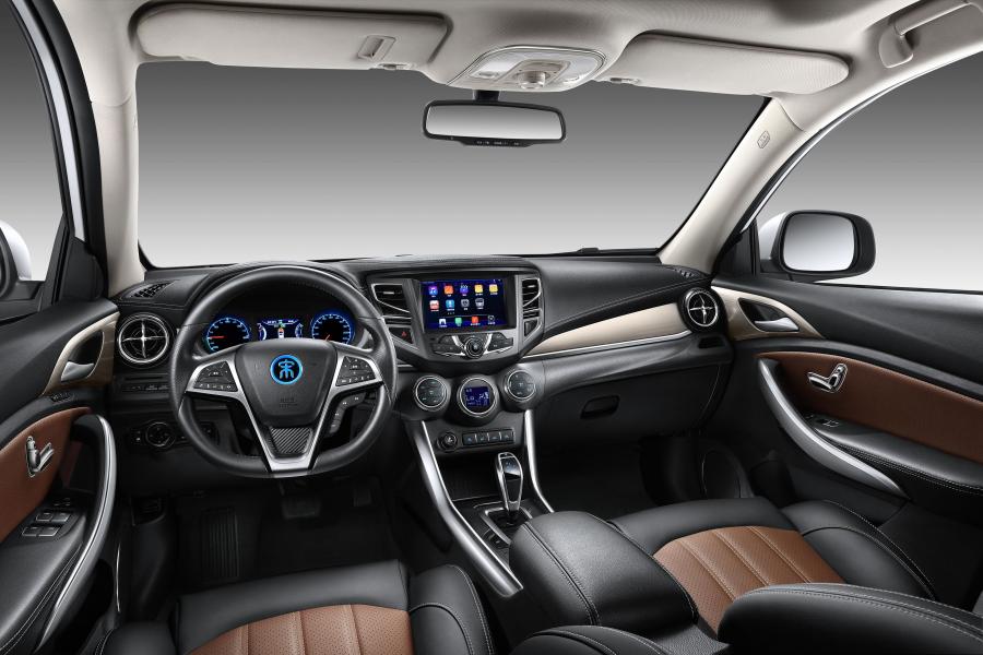 Торпедо BYD Song EV400 2018 года  (фото 6 из 7)